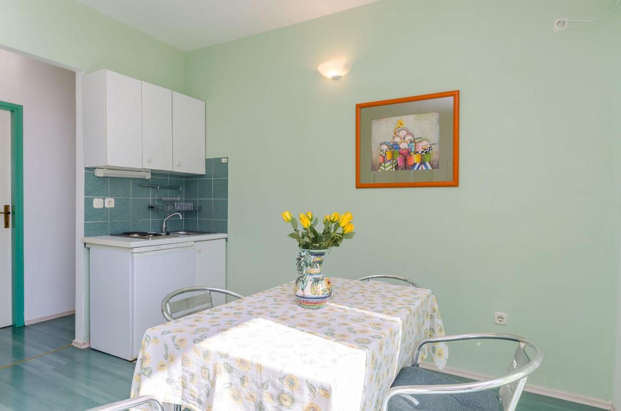 Apartments Zdenka Donji Okrug  Bagian luar foto