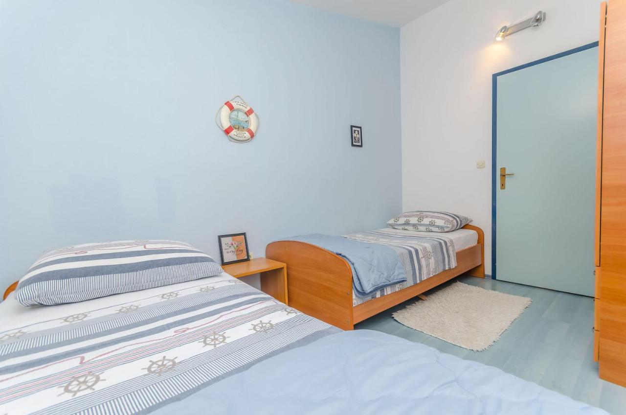 Apartments Zdenka Donji Okrug  Bagian luar foto